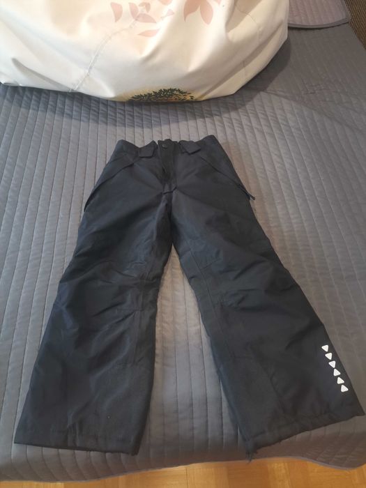 Детски ски  дрехи 6-8 години.