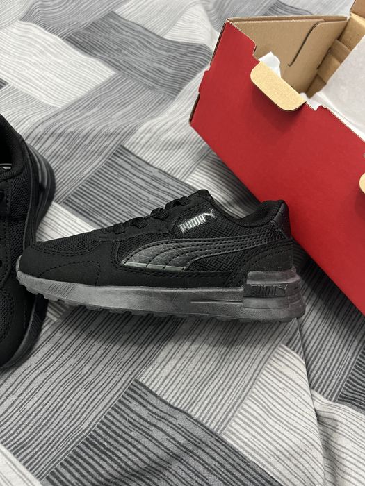 Adidași PUMA noi pentru copii.