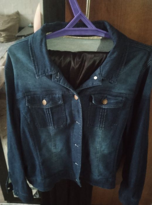 Женский джинсовый пиджак