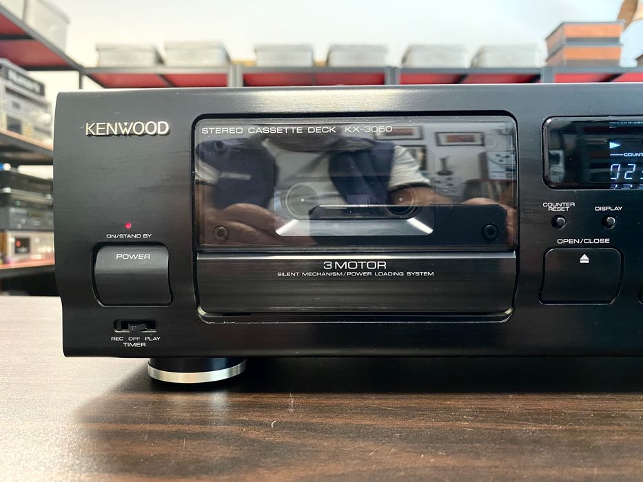 Тримоторен касетен дек Kenwood