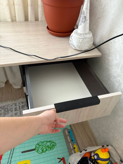 Продам стол в отл состоянии