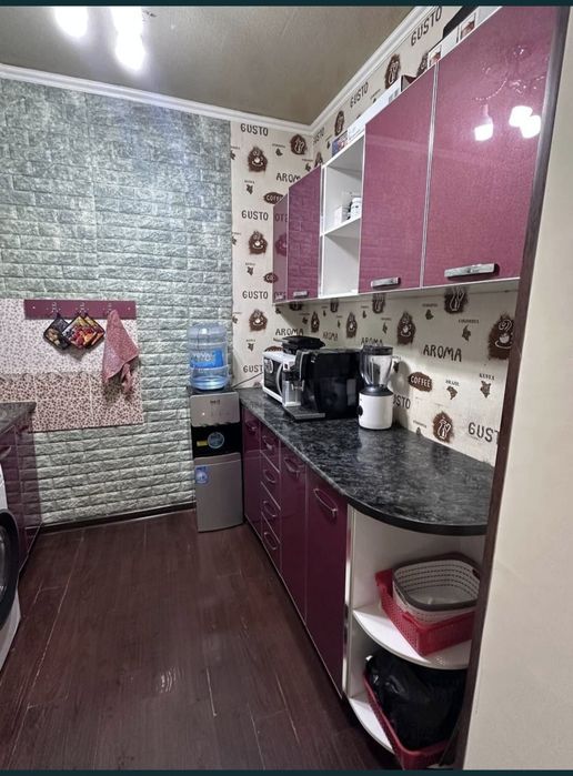 Продаётся  Чиланзар 5 4/1/4 Метро Новза  балкон 1,5х6