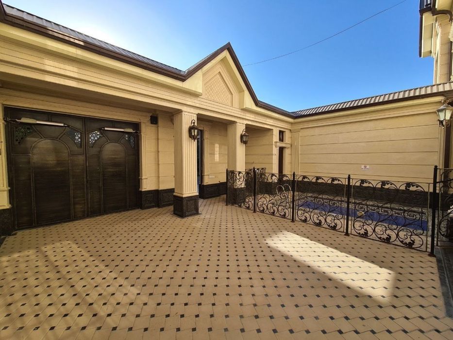 Двух уревнневый дом.