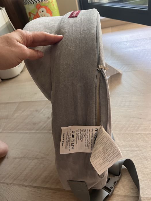 Perna de alăptare Momcozy