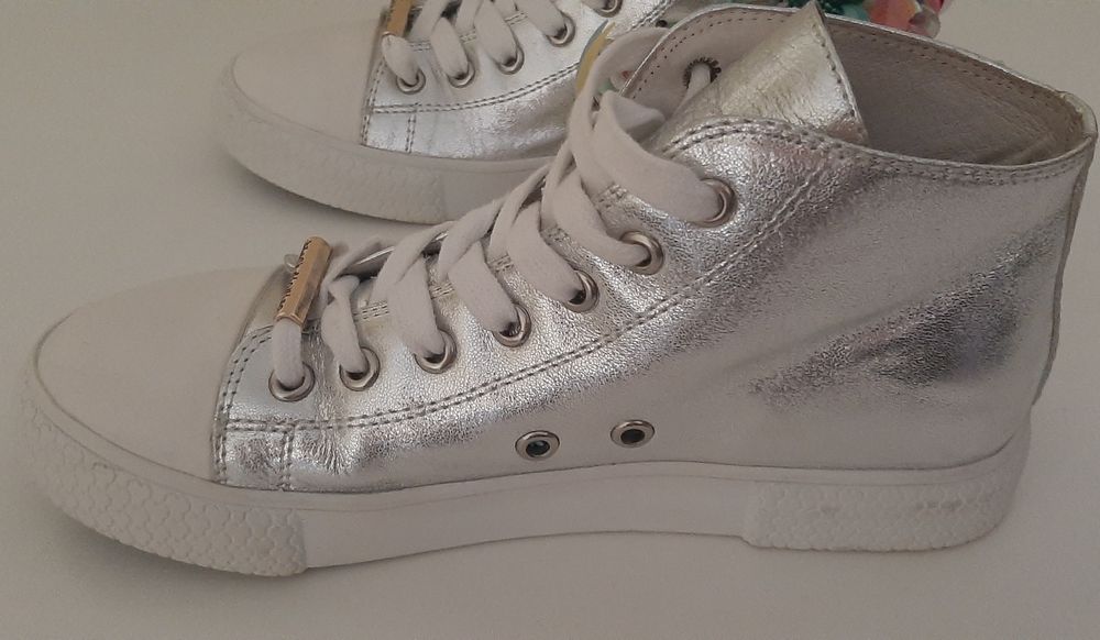 Sneakersi  black Dioniso  marimea 37 stare foarte buna