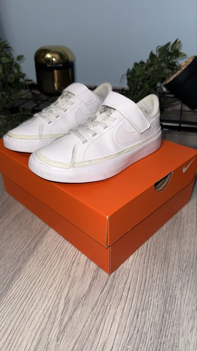 Nike оригинални детски маратонки + оригинална кутия