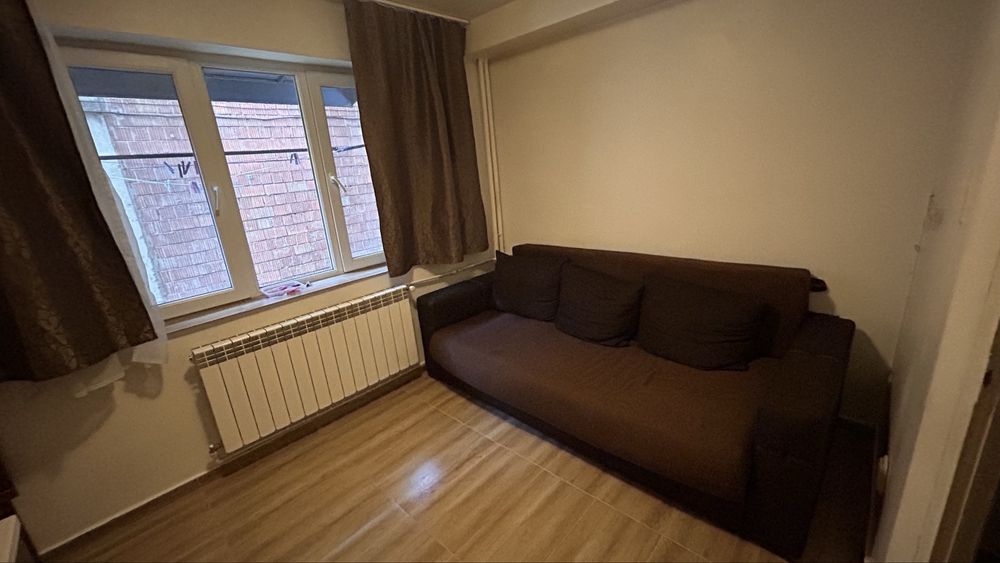 Persoana Fizica ofer spre inchiriera garaoniera situata in zona Podu Ros, utilata complet