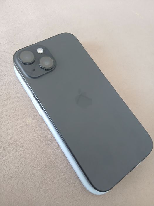 Продам iPhone 15, 128 GB