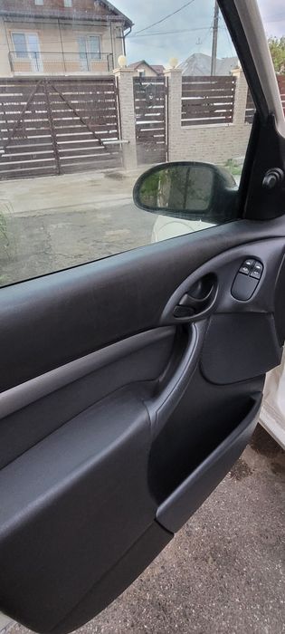 Vand ford focus motor 1.4 benzină