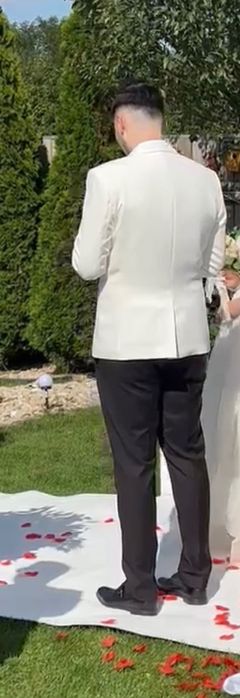 Sacou mire purtat la cununia civila