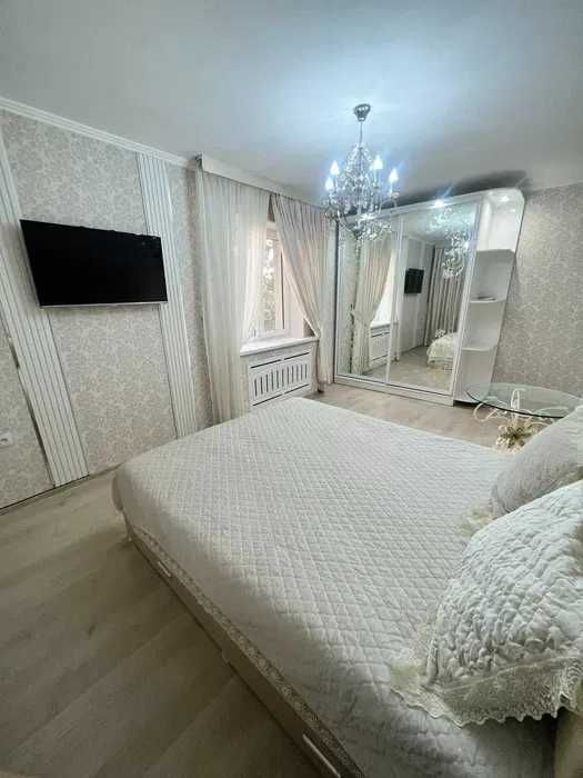 Сдаётся квартира 1/3/4 на ор-р Мирзо Улугбекский Художников