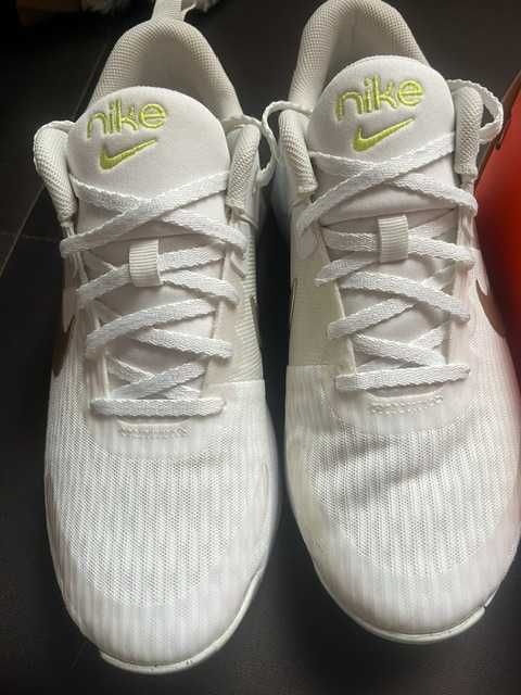 Дамски маратонки Nike