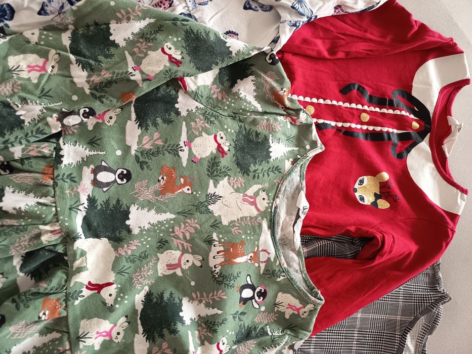 Два лота роклички за момичета