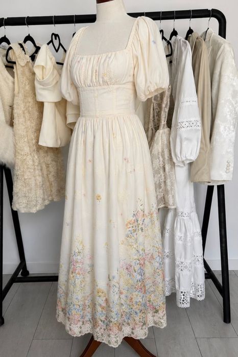 Rochie Eleganta Cu Detalii Florale