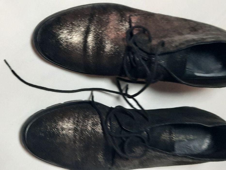 Incaltaminte din piele naturala