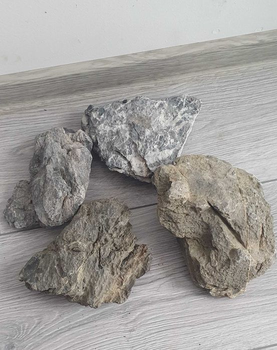 Pietre pentru decor acvariu