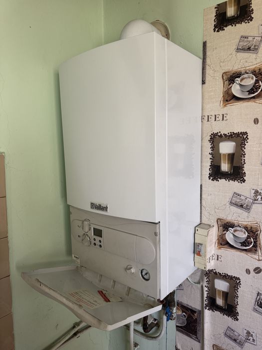 2 броя газови котли Vaillant – комбинирани (отопление + топла вода)