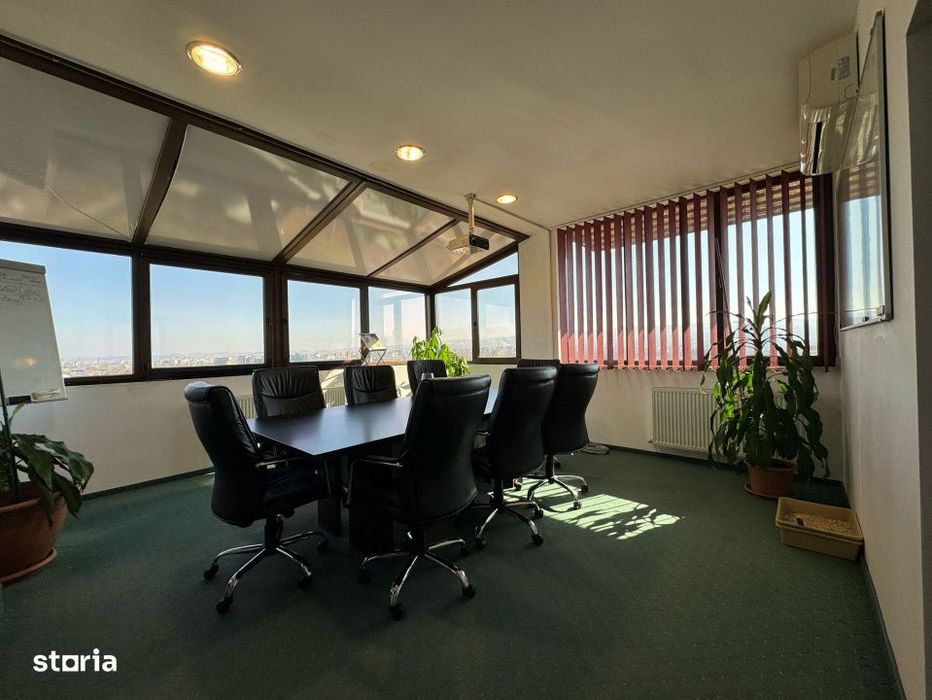Apartament 4 camere, ultrafinisat, mobilat pentru birou, panorama unic