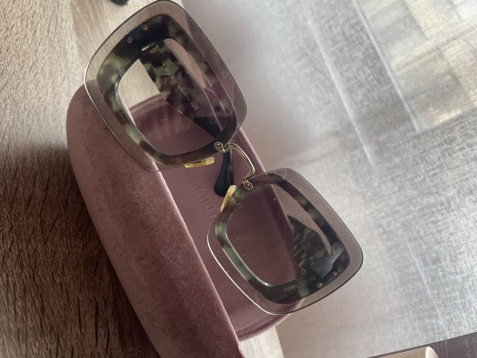 Очила на Miu Miu