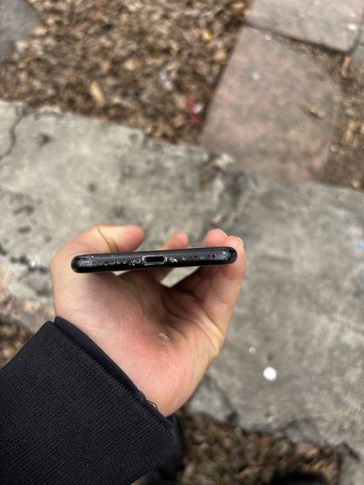 Айфон 7 на забчасти