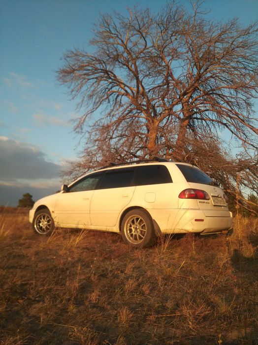 ТОЙОТА Caldina 2001