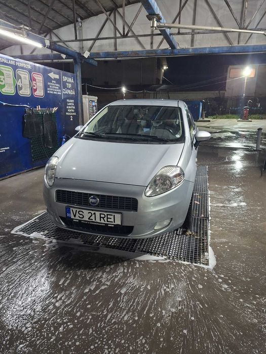 Vand Fiat grande punto 1.4 benzina