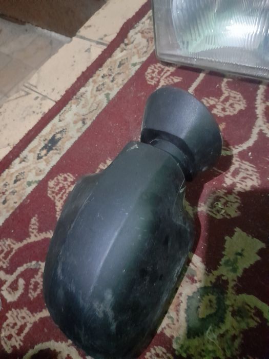 Зеркало,гитара на тирано