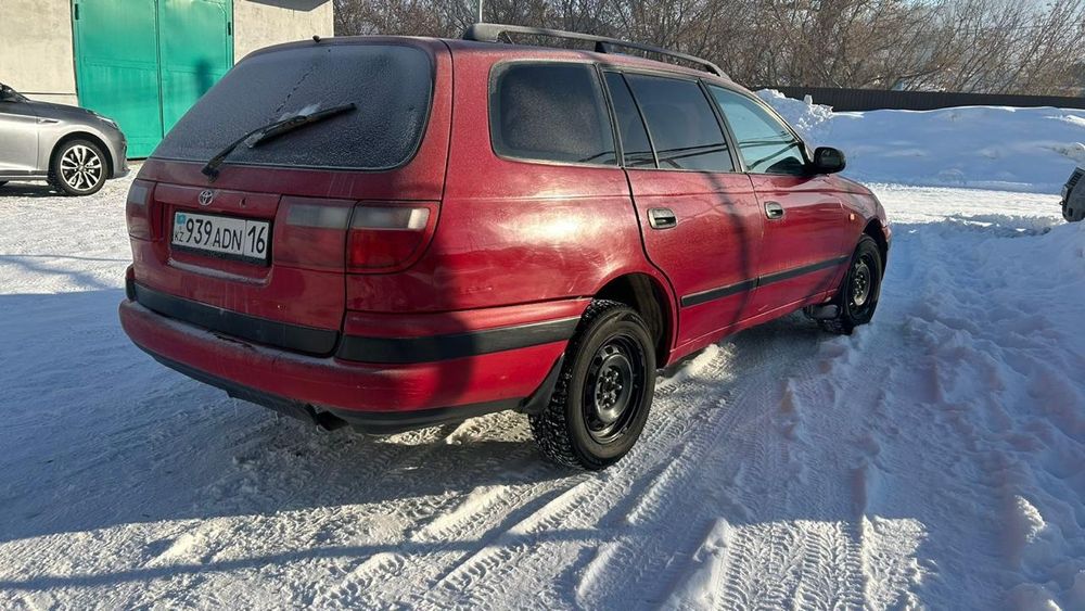 Продам Тойота Карина е