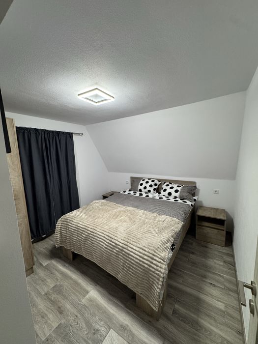 Sunny Hill Cab/ Cabană/ Casă de închiriat