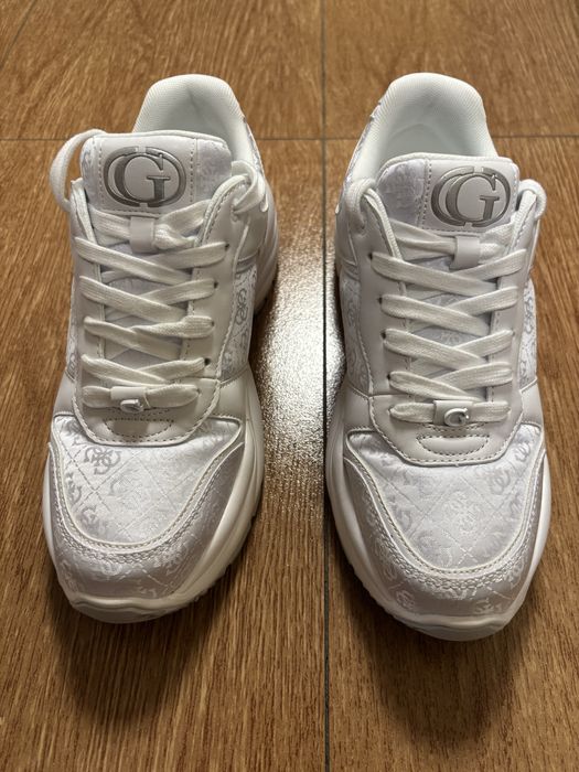 Guess сникърси маратонки 40 номер
