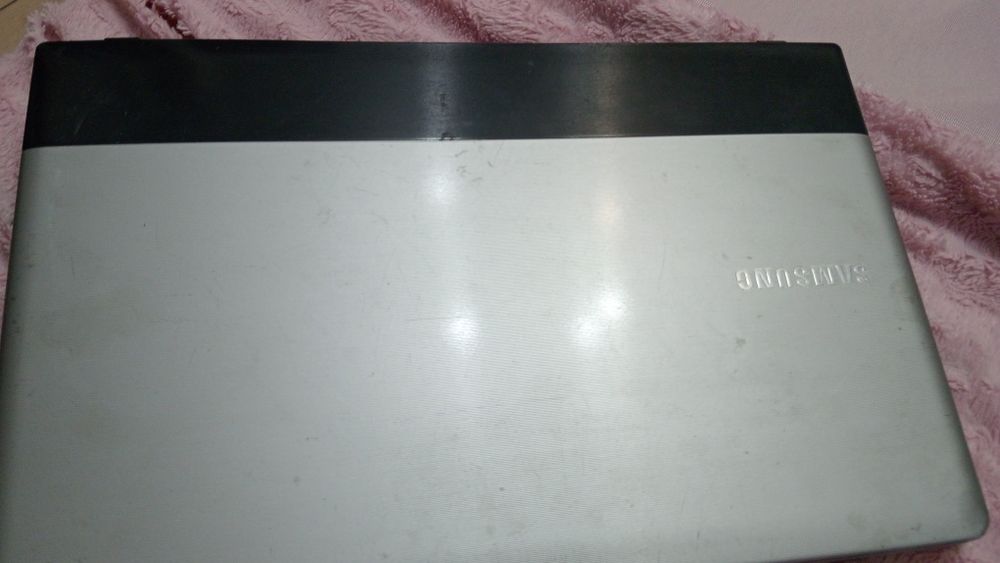 Продам ноутбук на запчасти