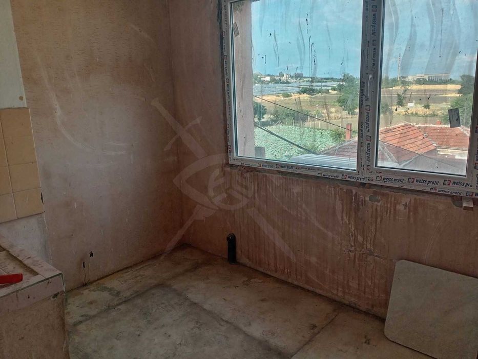 Продава се Двустаен апартамент в с. Шишманци, Област Пловдив - 45 кв.м за 356 €/кв.м - Снимка #2