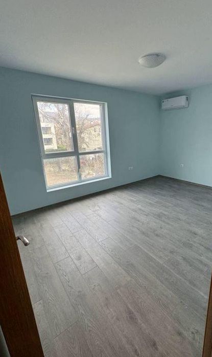 Дава се под наем Тристаен апартамент в Варна, Изгрев - 105 кв.м за 598.23 € - Снимка #2