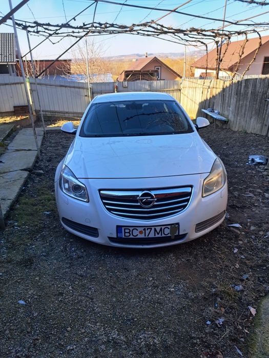 Vând  Opel   INSIGNIA