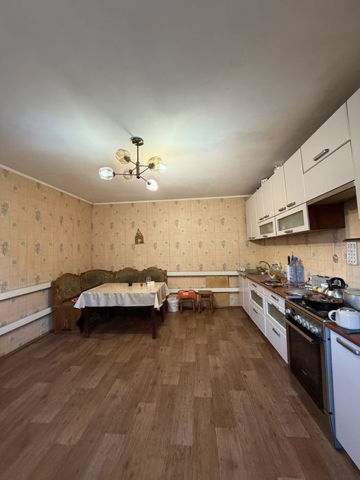 Продается дом с баней, гаражом.