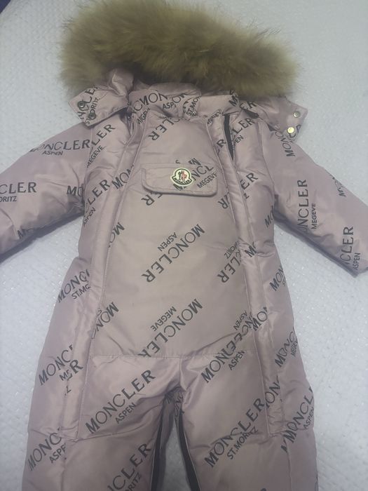 Продам комбинезон фирменный теплый.