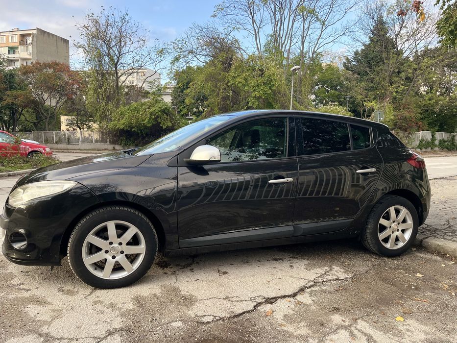 Рено Меган Мотор Броня Фар Капак Дюза Турбо Врата Салон Врата Огледало