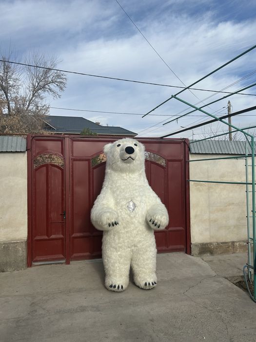 Тедди мишка Продам 4 надувных  костюма.