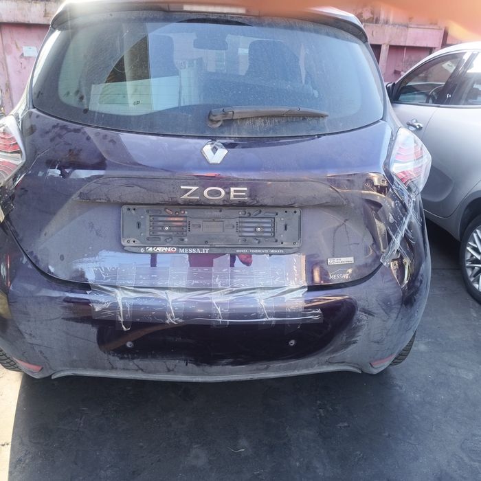 Dezmembrez Renaul Zoe