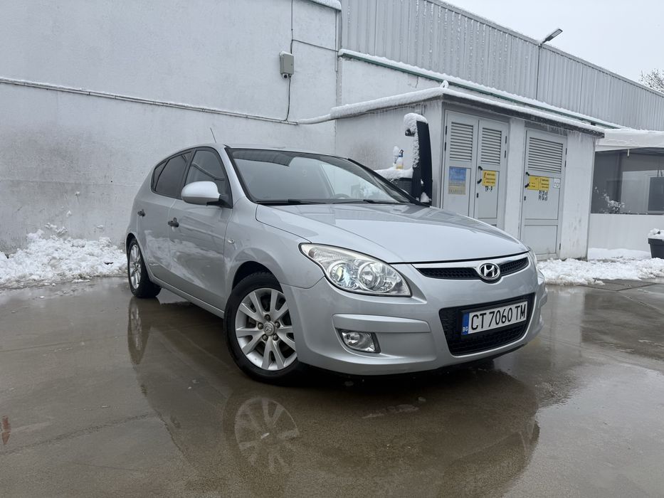 Продавам Hyndai i30 1.4 бензин/газ