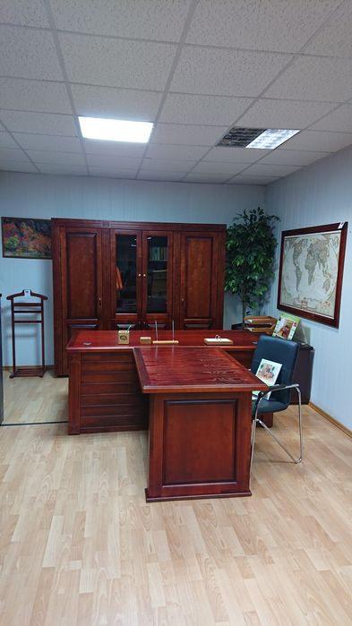 Мебель для руководителя, кабинеты из дерева