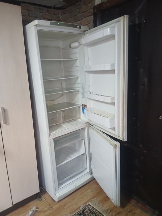 Продаю холодилник
