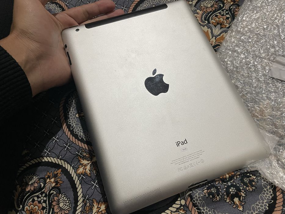 Ipad 2. 16 lik xotirasi. DJ URILGAN. BEMALOL 2-3 tuyga zaryadi yetadi