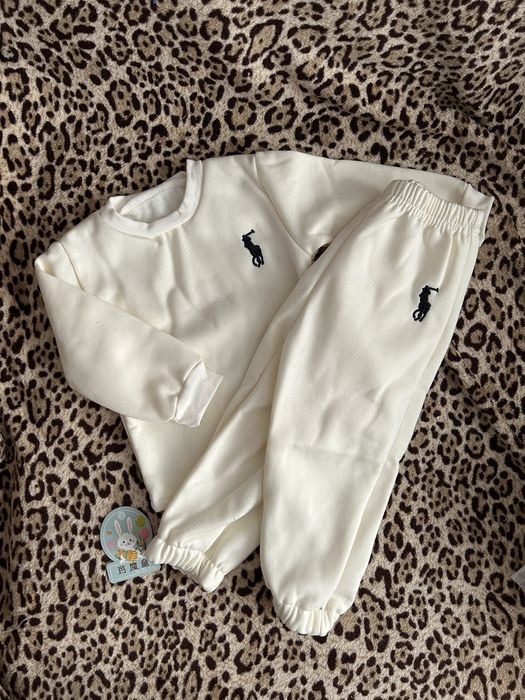 Спортивные костюмы