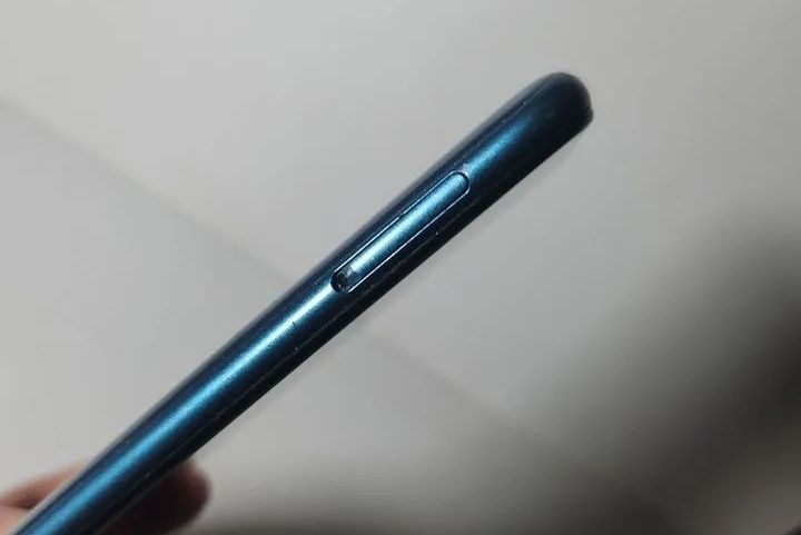 Huawei y6 2019 смартфон