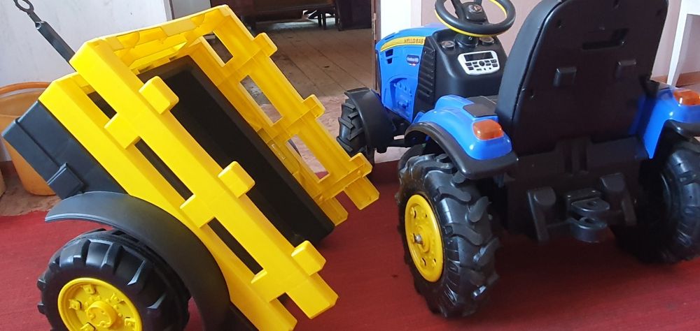 Синий трактор электрический с прицепом