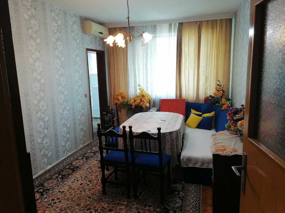 Продава се апартамент 120 кв. м. - 200 000 евро