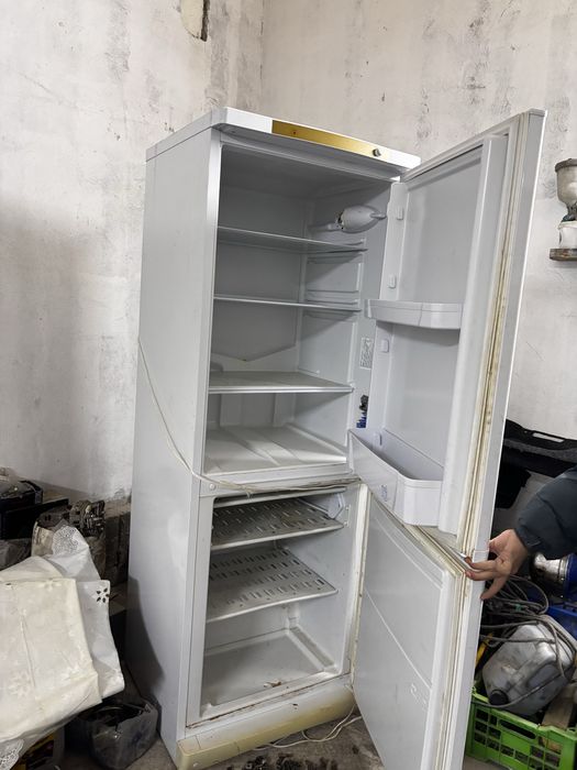 Холодиник индисит