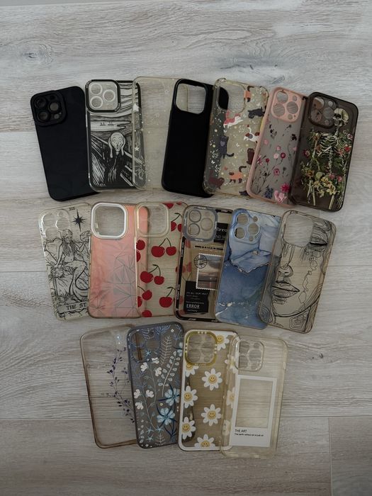 iPhone 13 Pro Sierra Blue cu 17 huse incluse. 128 GB memorie.