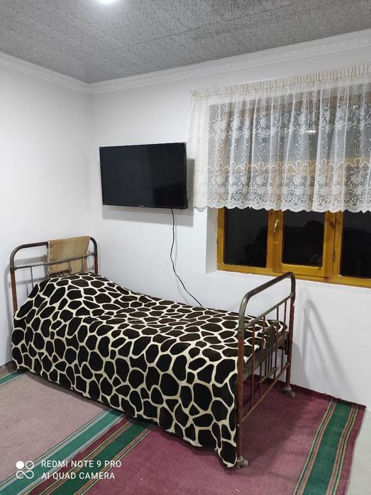 Hovli.Uy 12 sotix. Teplitsa 6 sotix Sotiladi (Akmal Ikromovda)